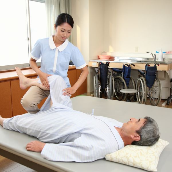 全身マヒのお客様の介護を業者に依頼したい方も気軽にお問い合わせください
